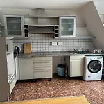 Grosses Apartment Im Dg